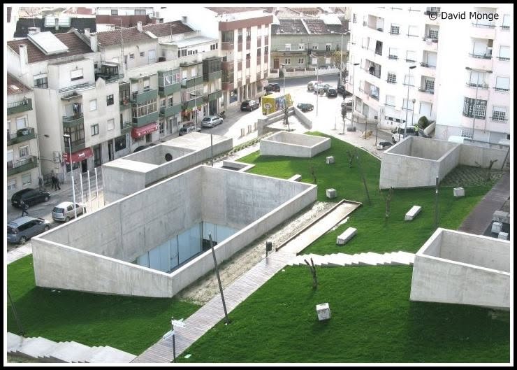Vista geral do jardim e do edifício do CCBS
