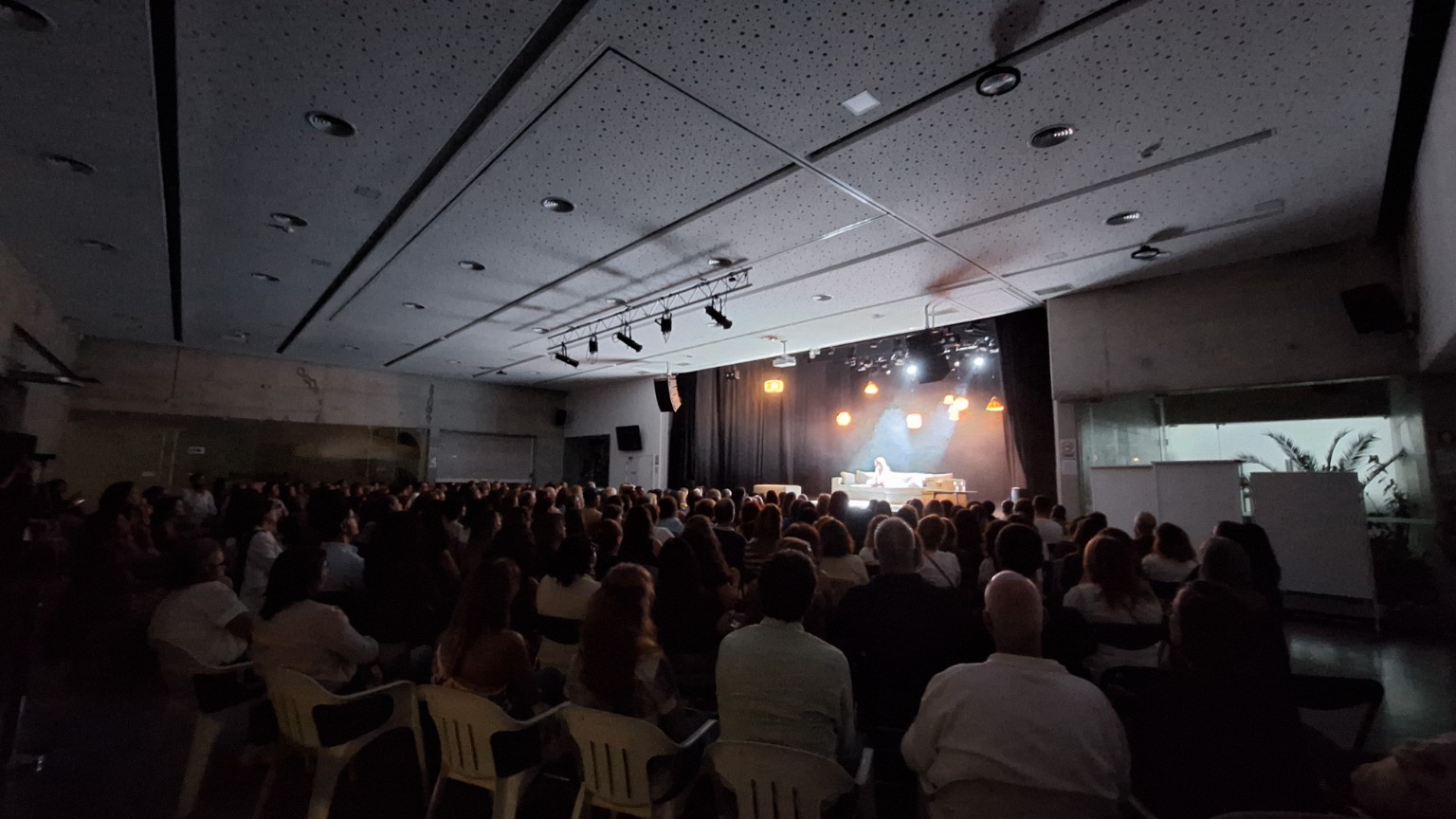 Auditório com público durante espetáculo no Centro Cultural do Bom Sucesso — fotografia 105